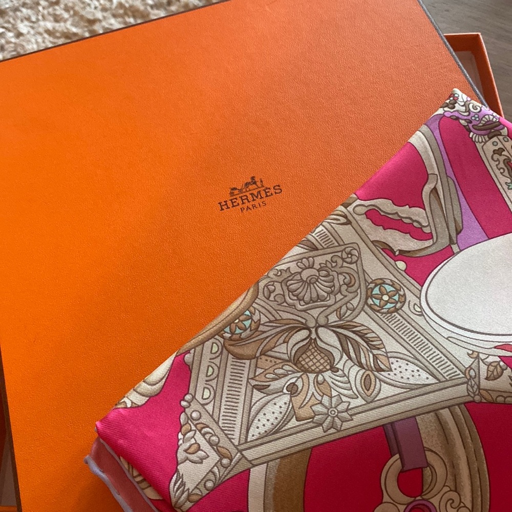 Hermès Authentic Silk Scarf